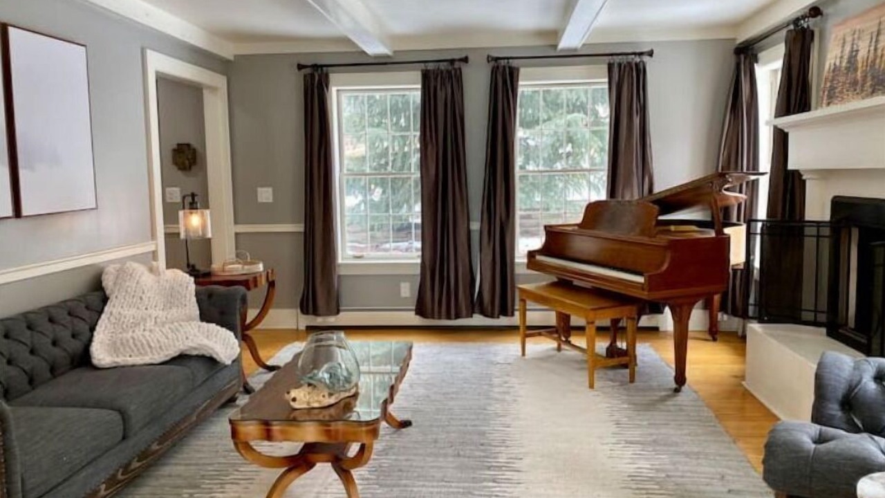 Photo of Livingroom in Evergreen