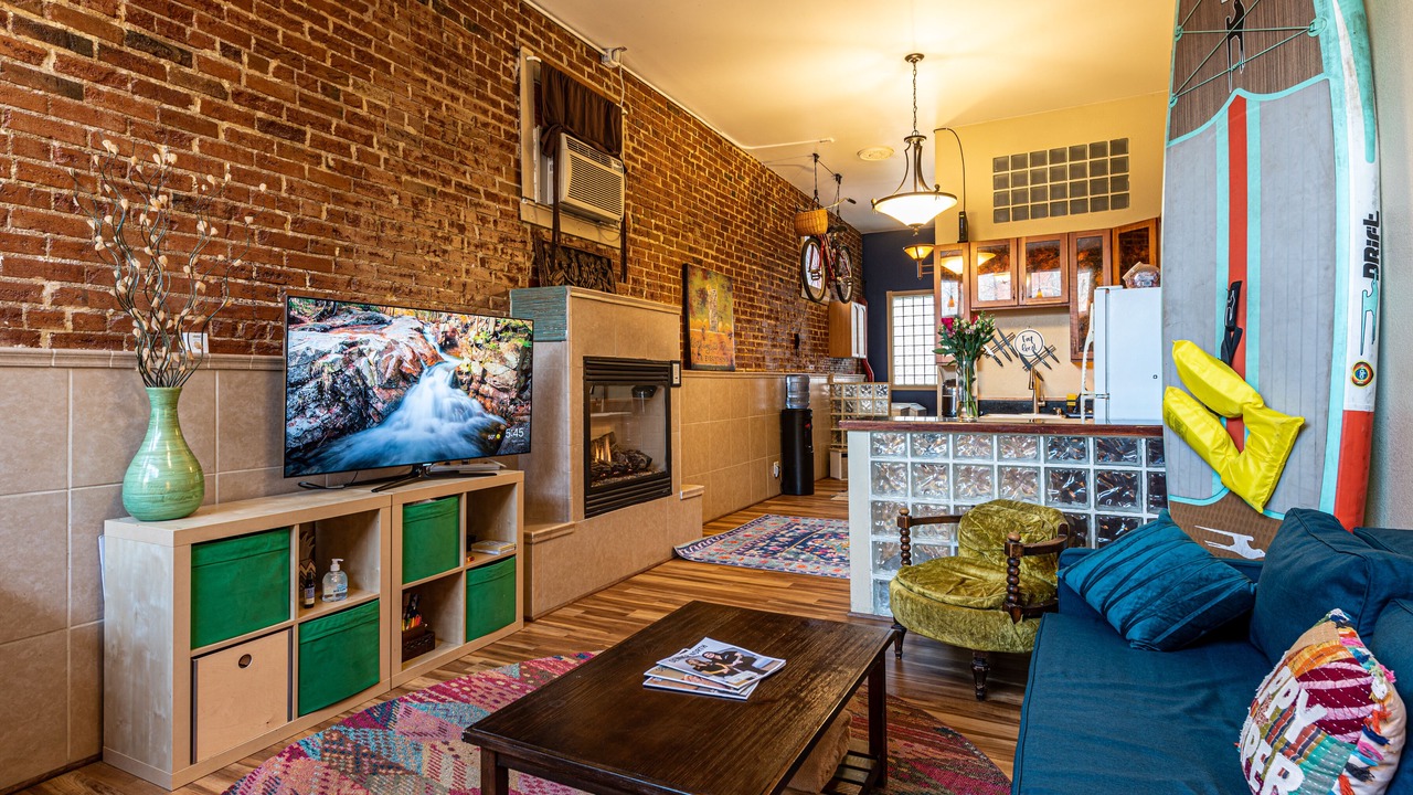 Photo of Livingroom in Curtis Park