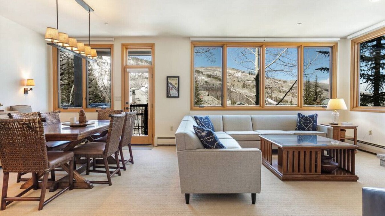 Photo of Livingroom in Highlands Townhomes
