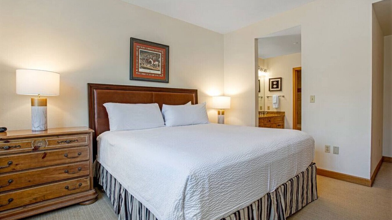 Photo of Bedroom in Highlands Townhomes