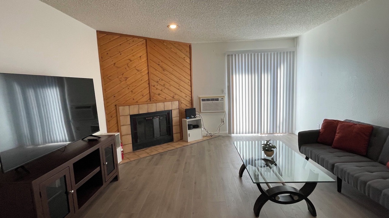 Photo of Livingroom in Aurora