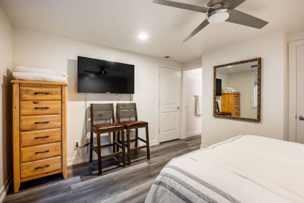 Photo of Bedroom in University Acres