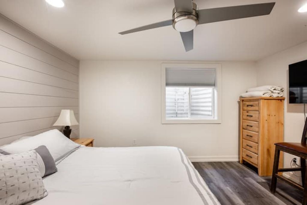 Photo of Bedroom in University Acres
