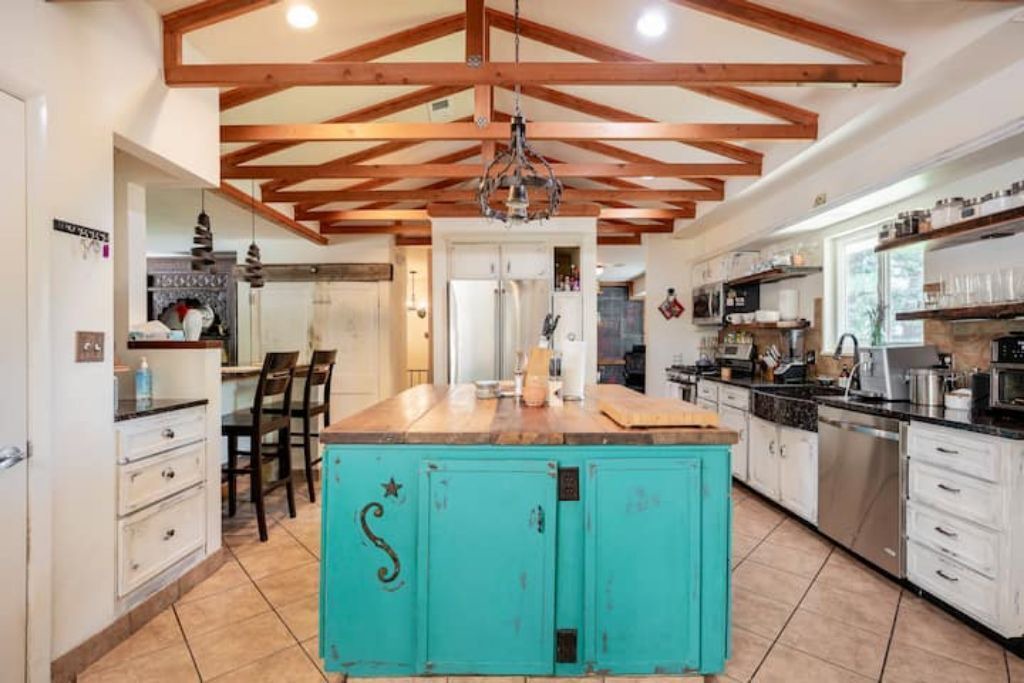 Photo of Kitchen in University Acres
