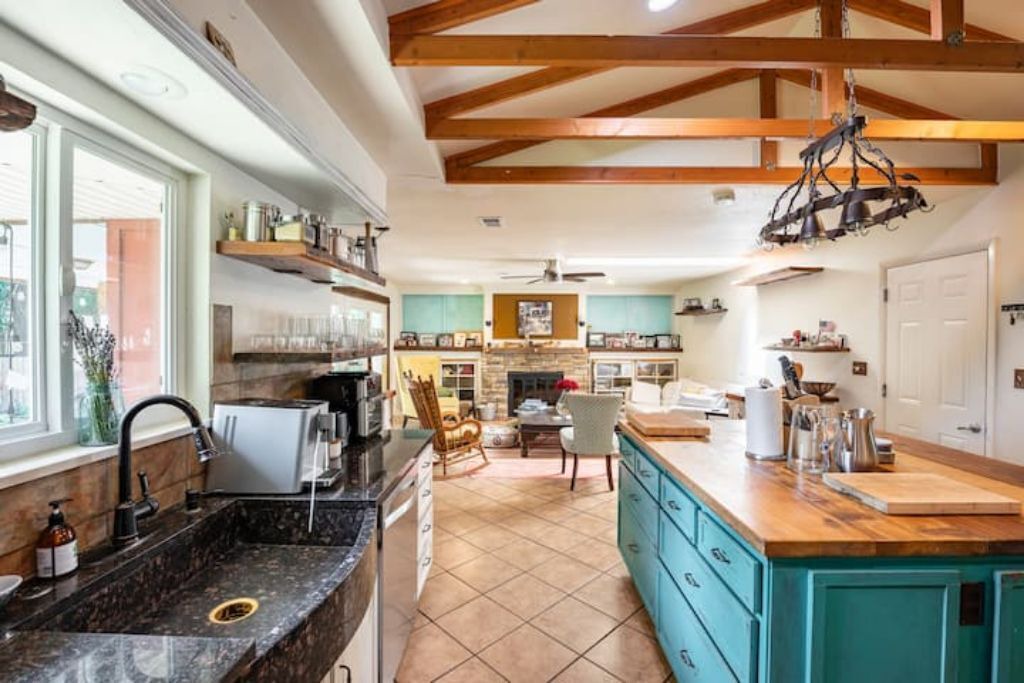 Photo of Kitchen in University Acres