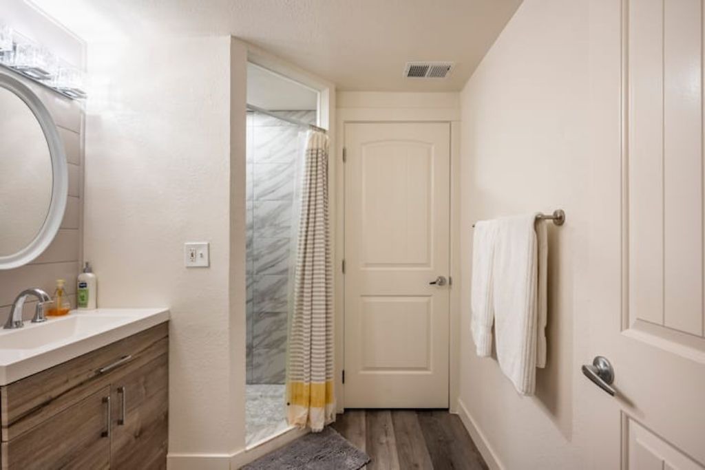 Photo of Bathroom in University Acres