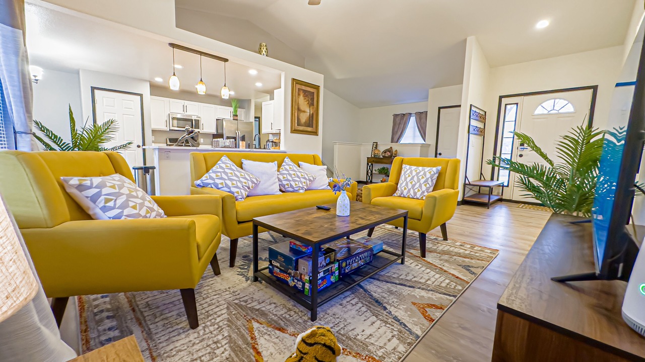 Photo of Livingroom in Pueblo West