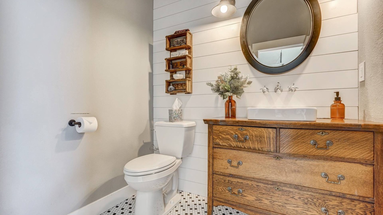 Photo of Bedroom in Spring Valley