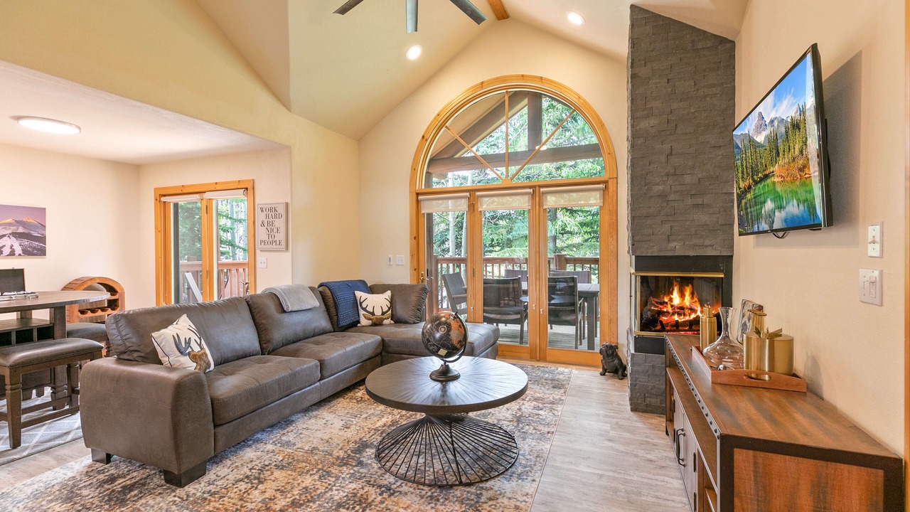 Photo of Livingroom in Four O'Clock