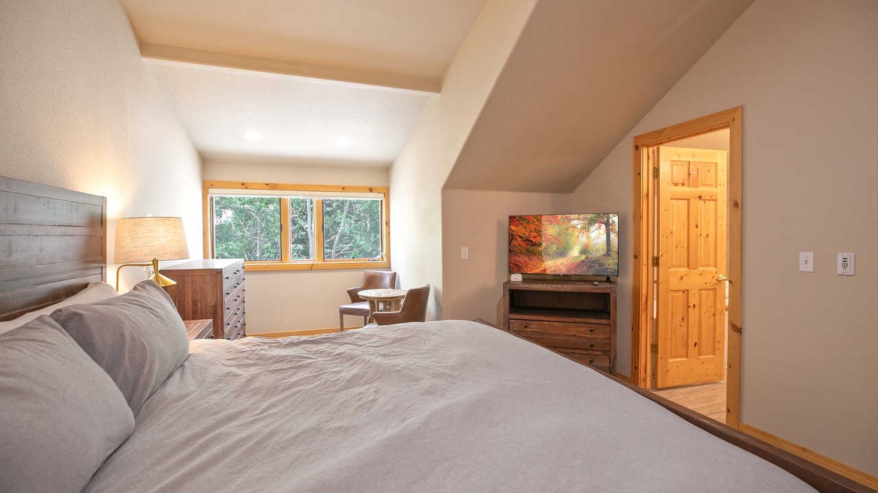 Photo of Bedroom in Four O'Clock