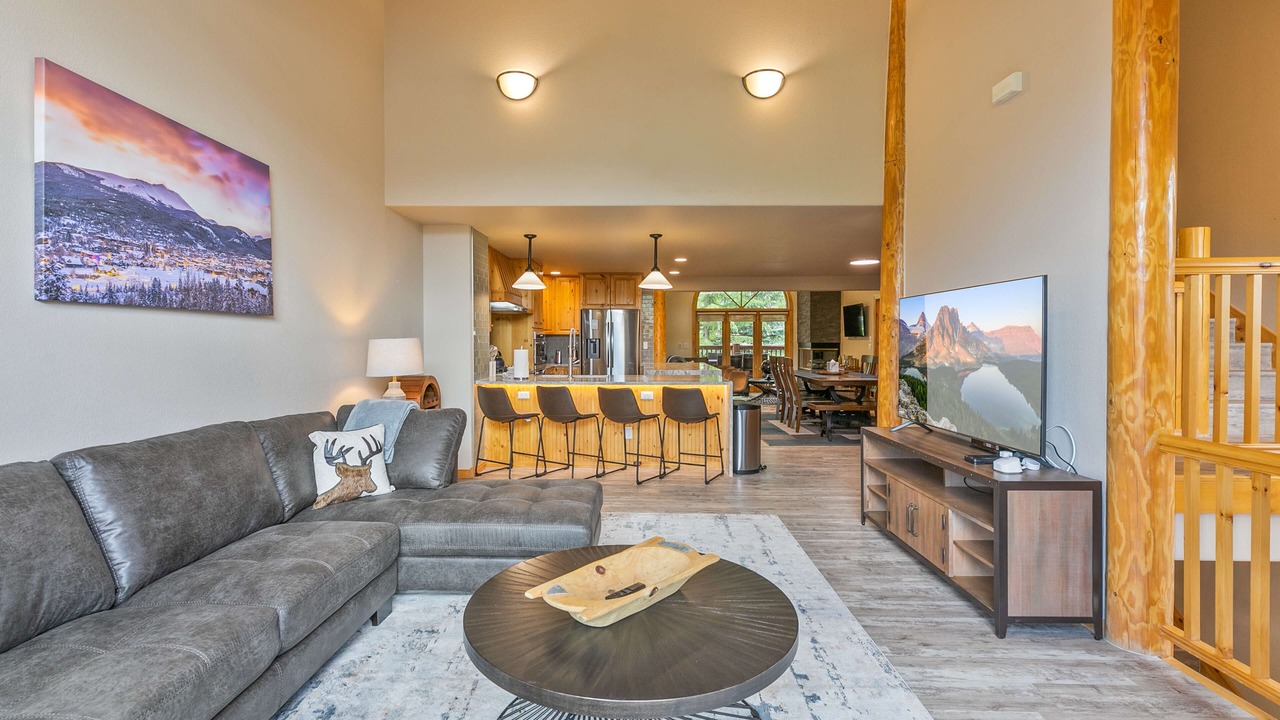 Photo of Livingroom in Four O'Clock