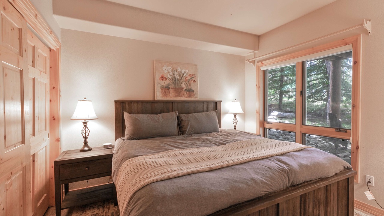 Photo of Bedroom in Four O'Clock