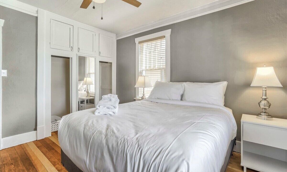 Photo of Bedroom in Old North End