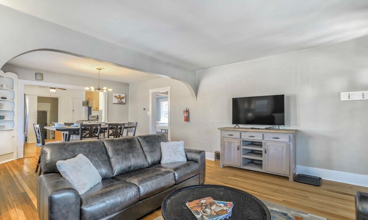 Photo of Livingroom in Old North End