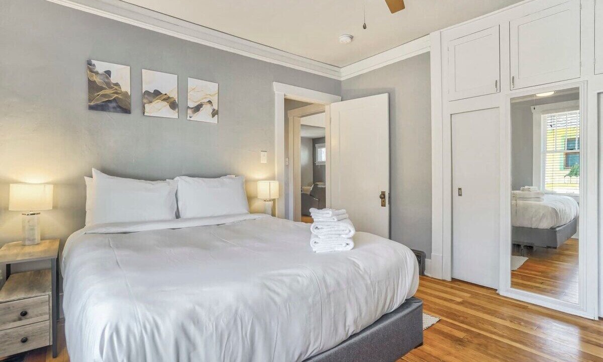 Photo of Bedroom in Old North End
