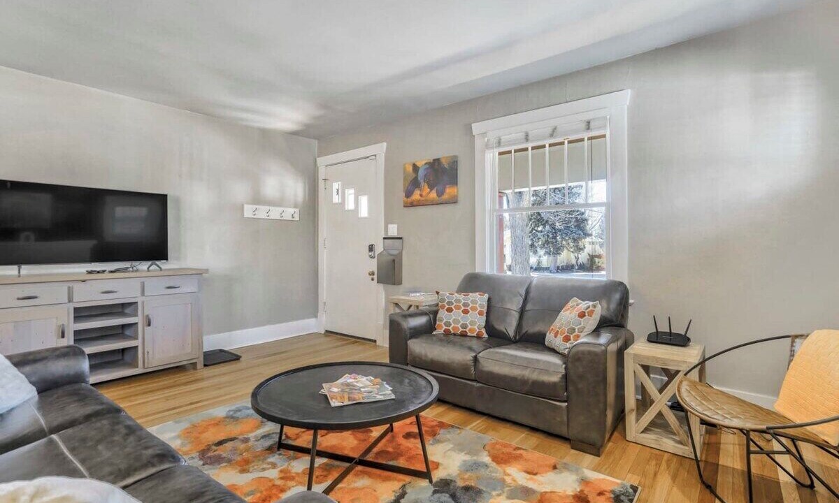 Photo of Livingroom in Old North End