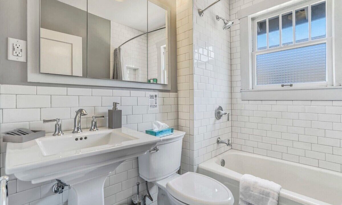 Photo of Bathroom in Old North End