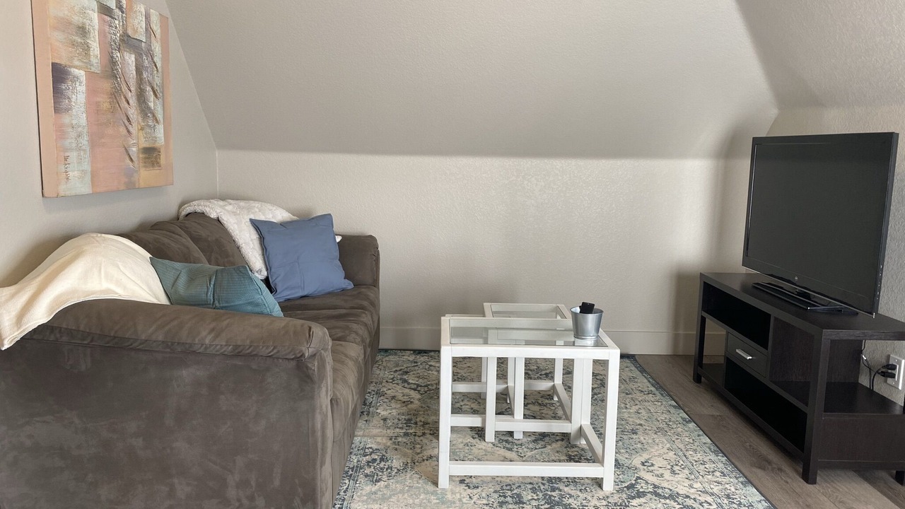 Photo of Livingroom in Baker