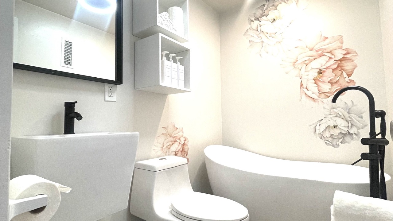 Photo of Bathroom in East Colfax