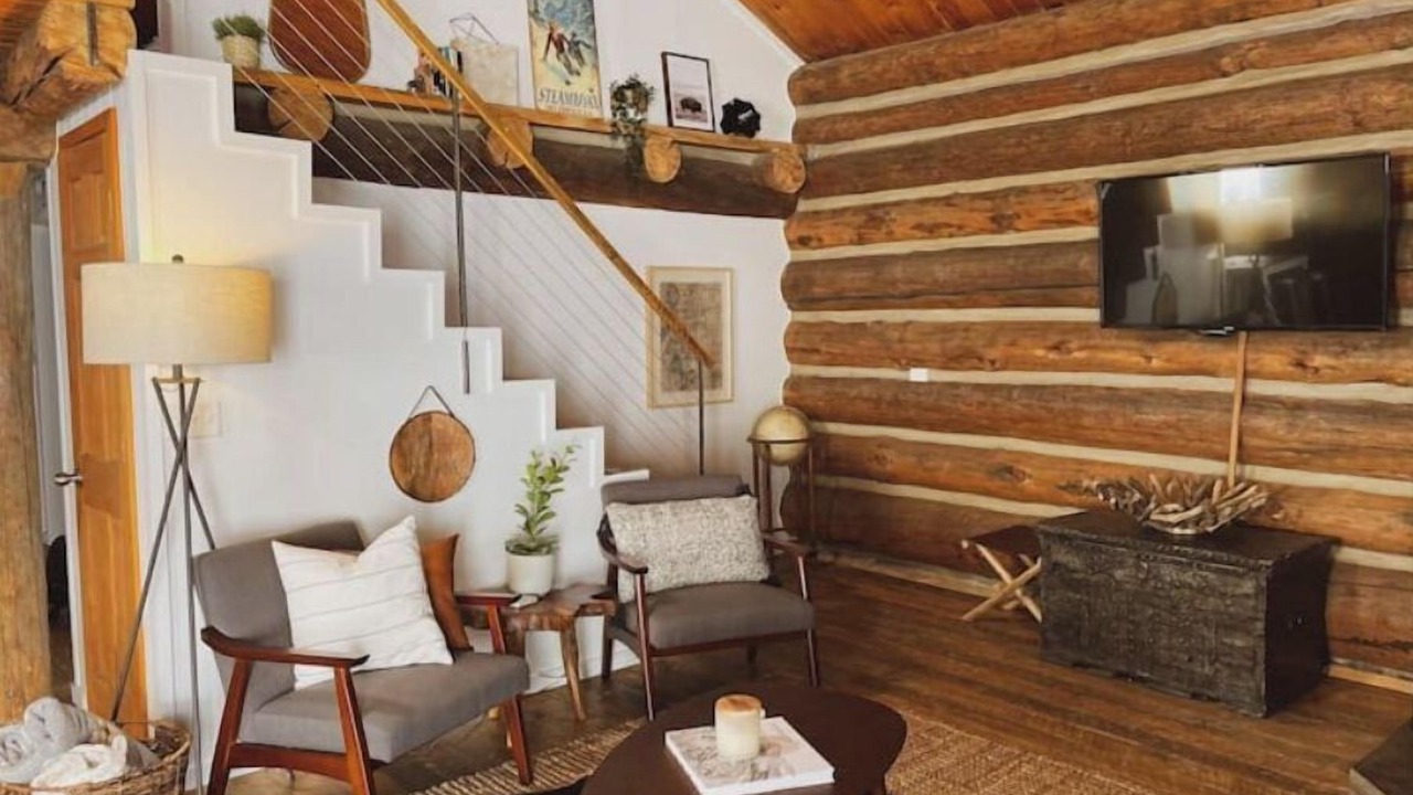 Photo of Livingroom in Alpine Acres