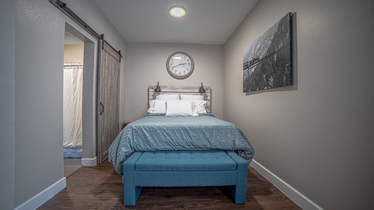 Photo of Bedroom in Idaho Springs