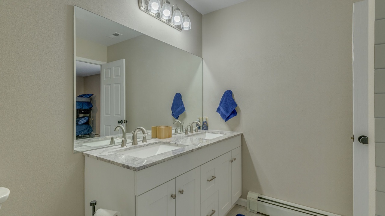 Photo of Bathroom in Cheyenne Meadows