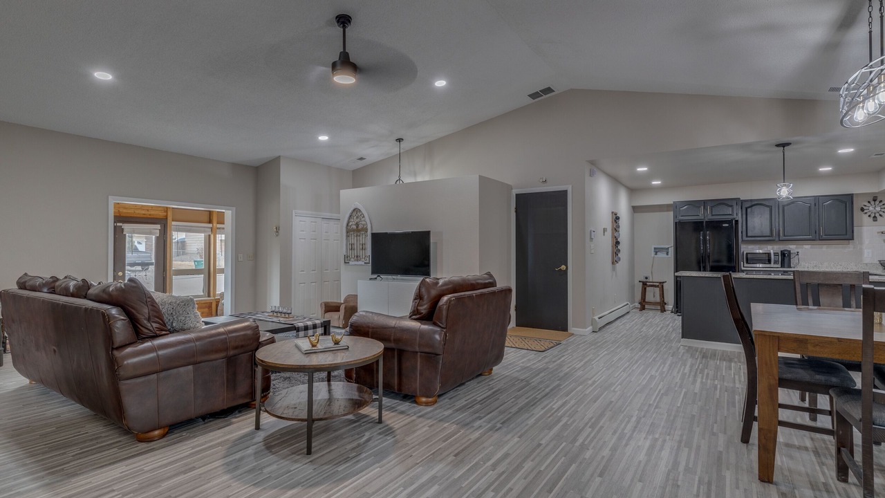 Photo of Livingroom in Cheyenne Meadows