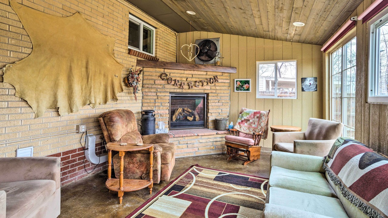 Photo of Livingroom in Northeast Park Hill