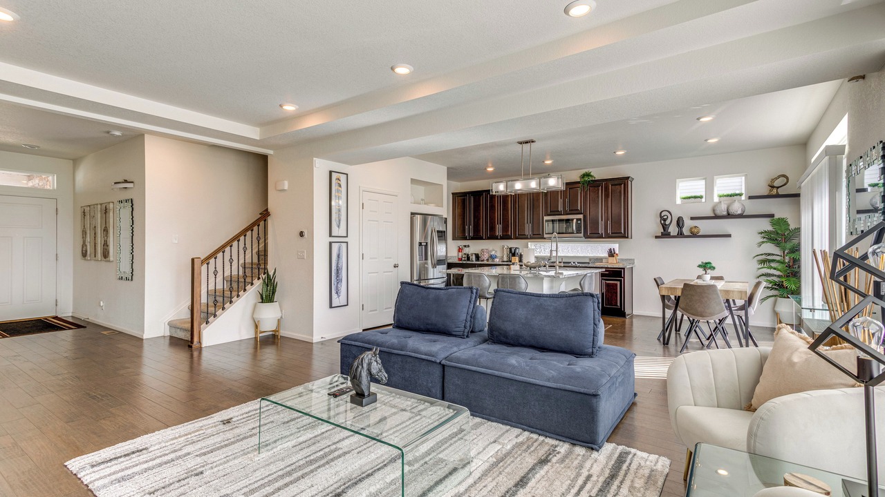 Photo of Livingroom in Aurora