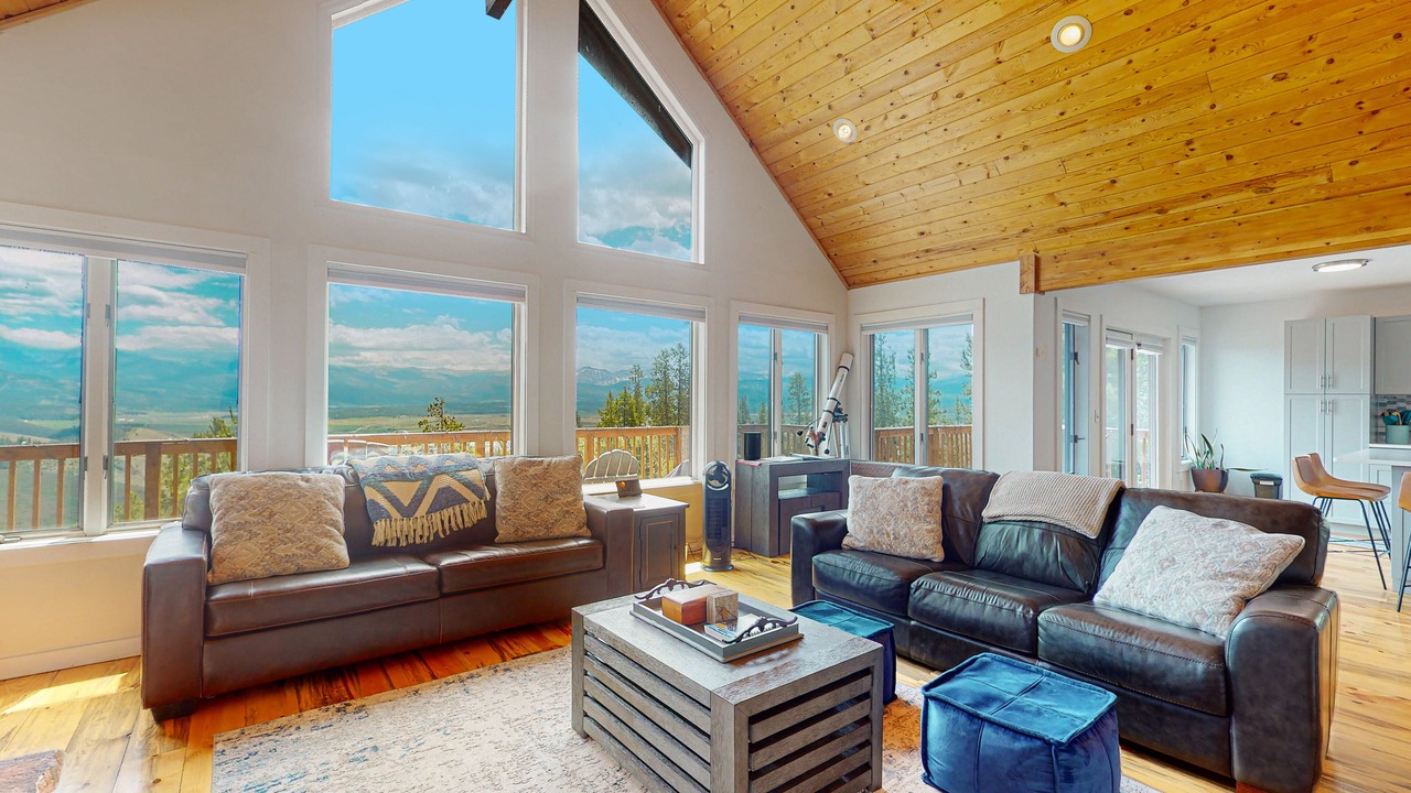 Photo of Livingroom in Winter Park Highlands
