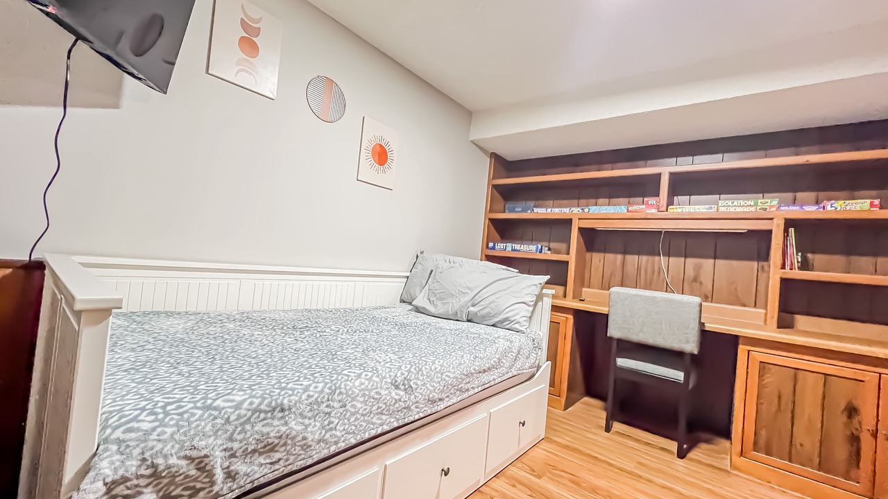 Photo of Bedroom in Northeast Colorado Springs