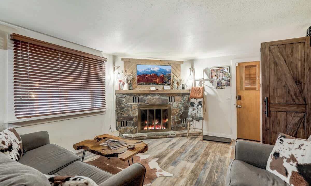 Photo of Livingroom in Woodland Park
