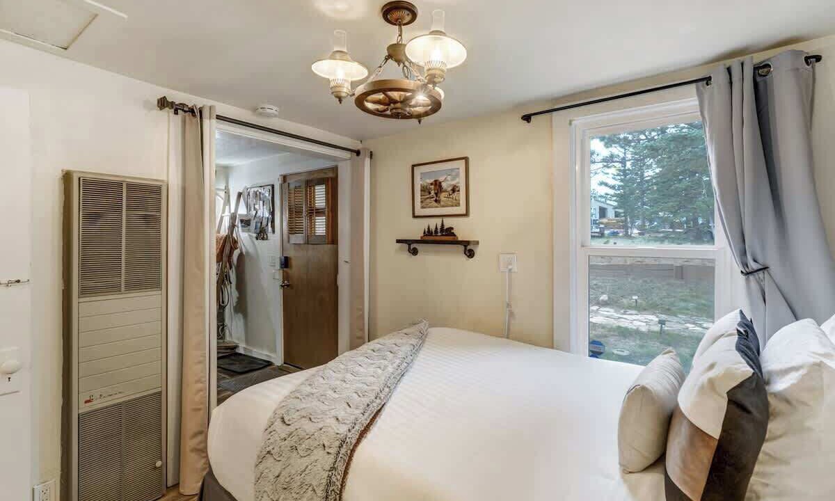 Photo of Bedroom in Woodland Park
