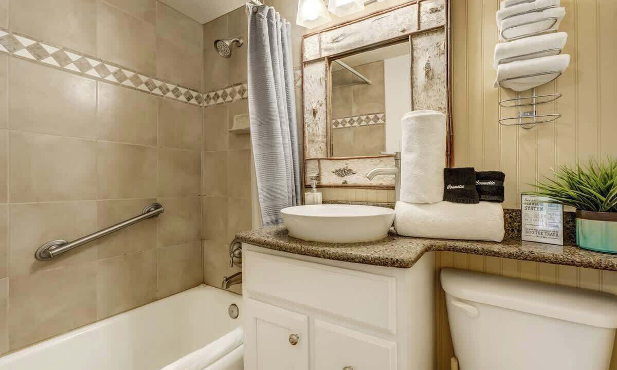 Photo of Bathroom in Woodland Park