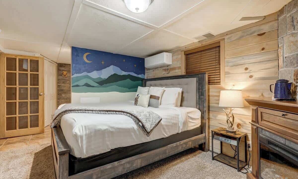 Photo of Bedroom in Woodland Park