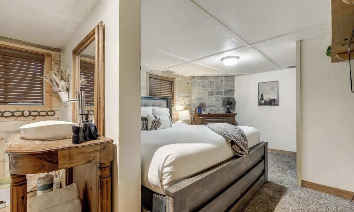 Photo of Bedroom in Woodland Park