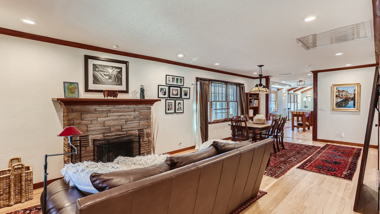Photo of Livingroom in Washington Park