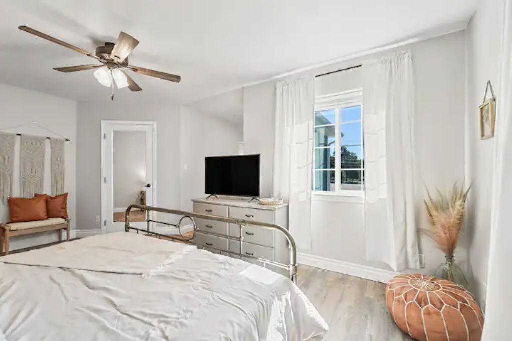 Photo of Bedroom in Monument