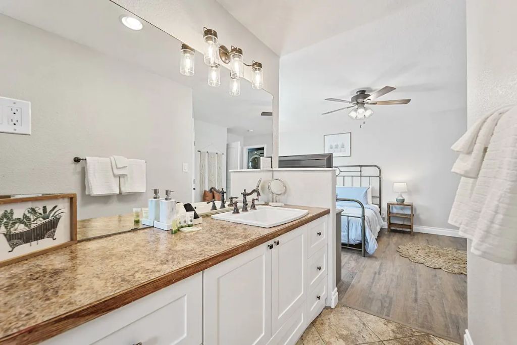 Photo of Bathroom in Monument