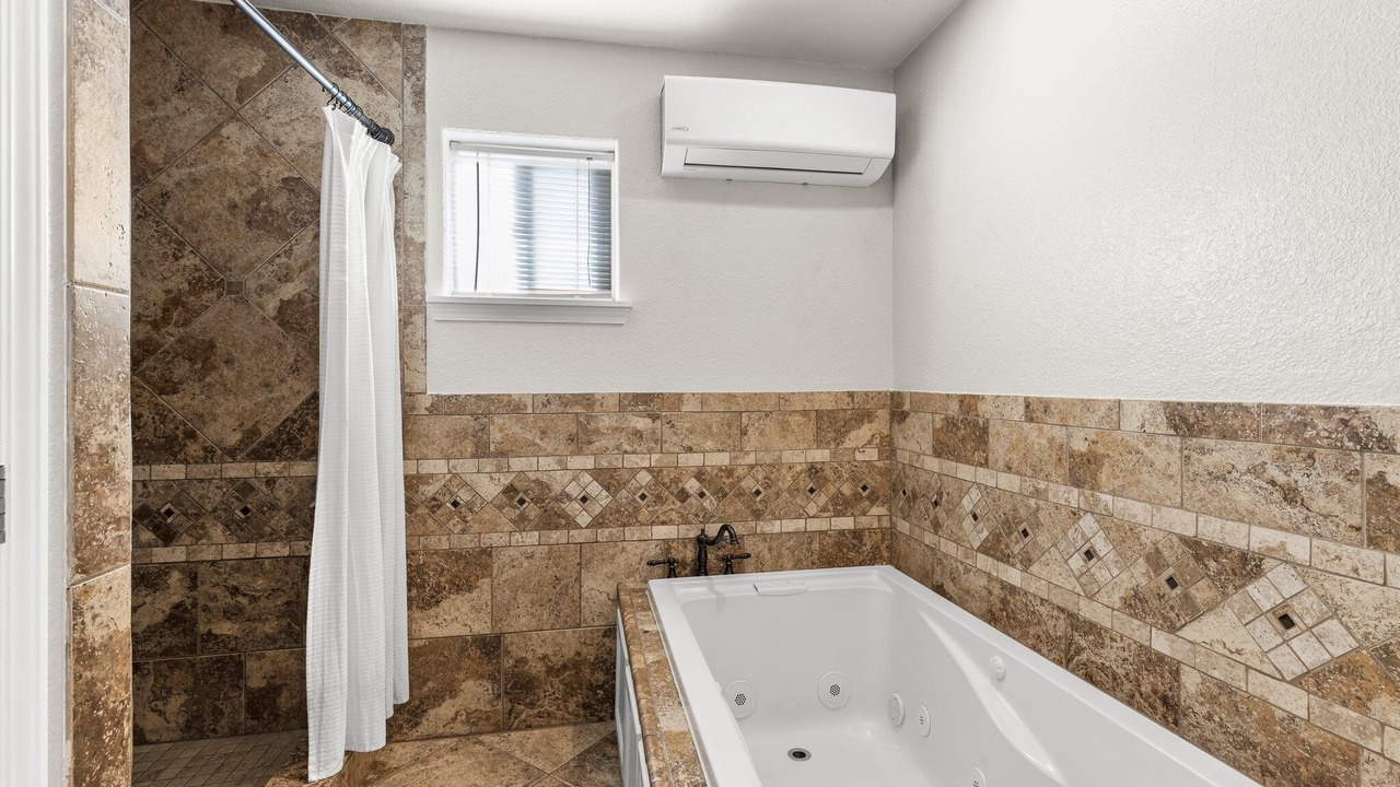 Photo of Bathroom in Monument