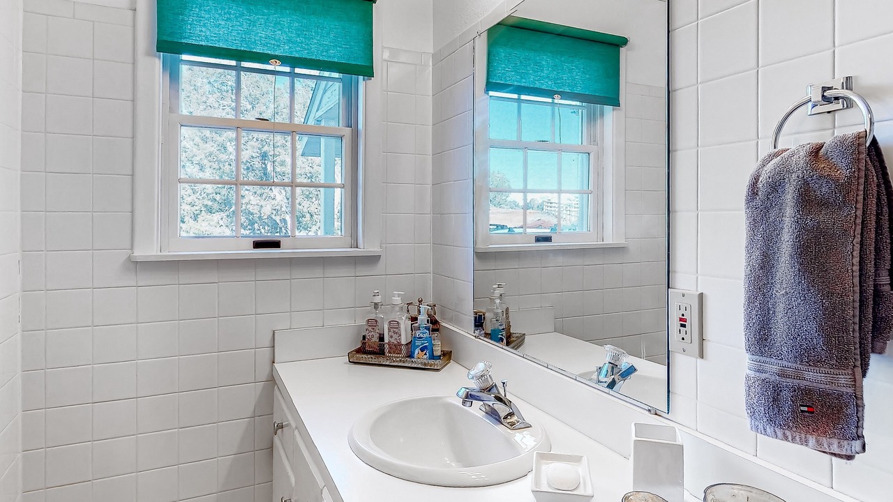 Photo of Bathroom in Marvel