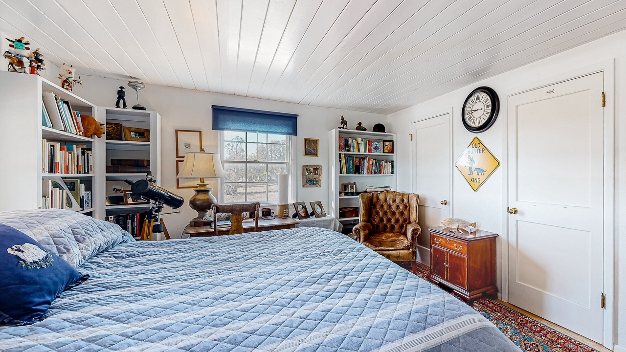 Photo of Bedroom in Marvel
