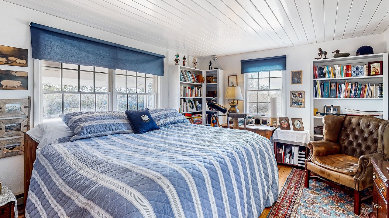 Photo of Bedroom in Marvel