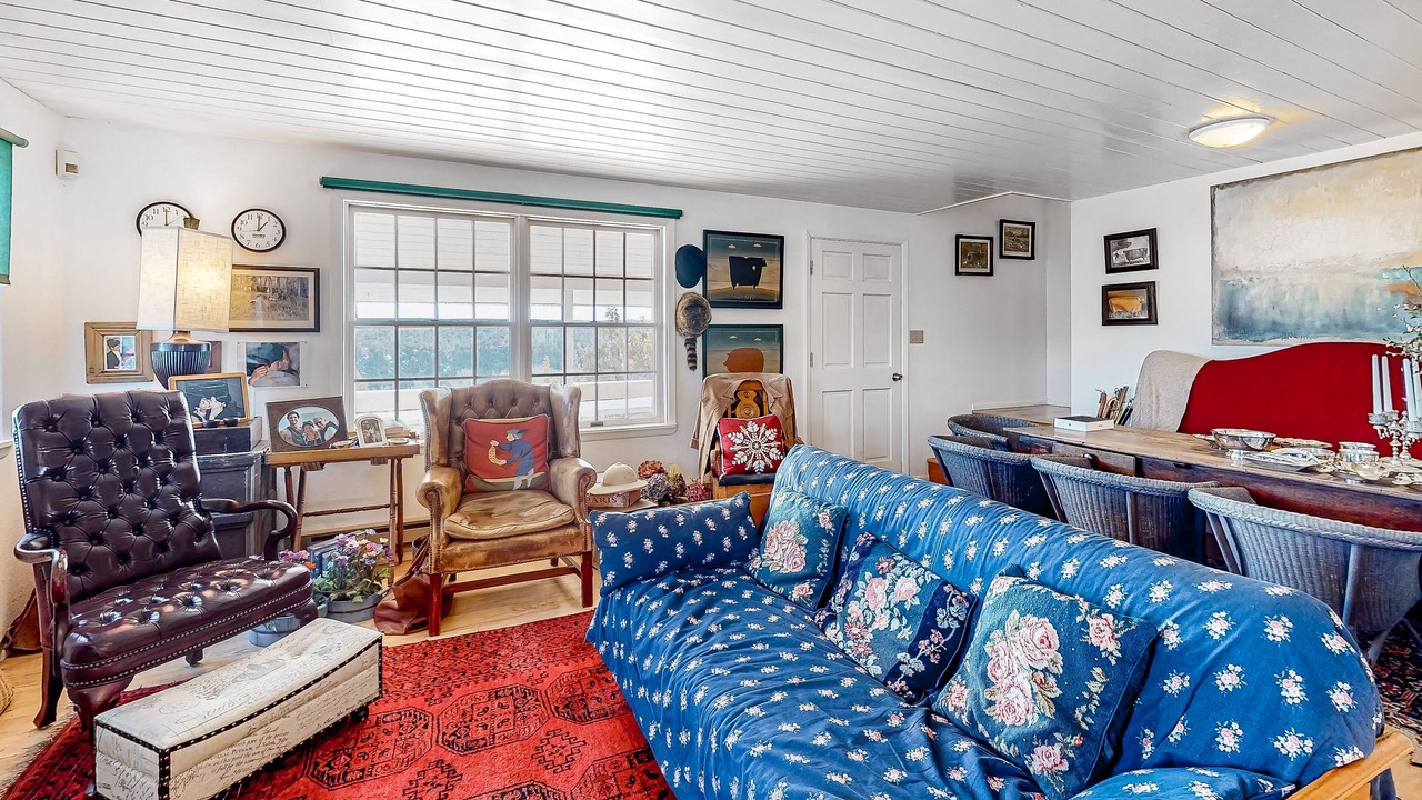Photo of Livingroom in Marvel