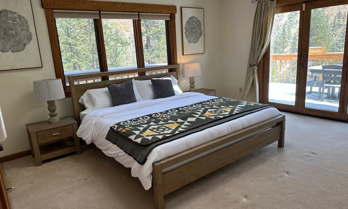 Photo of Bedroom in Woodland Park
