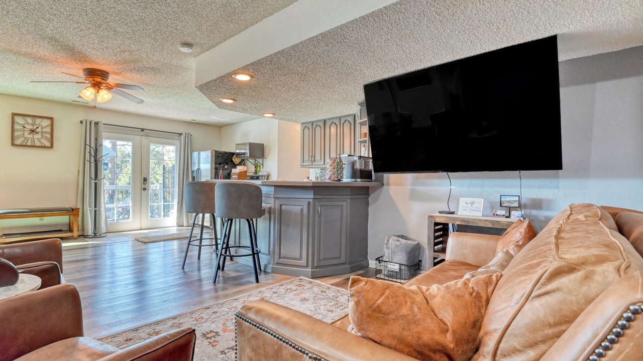 Photo of Livingroom in Northeast Colorado Springs