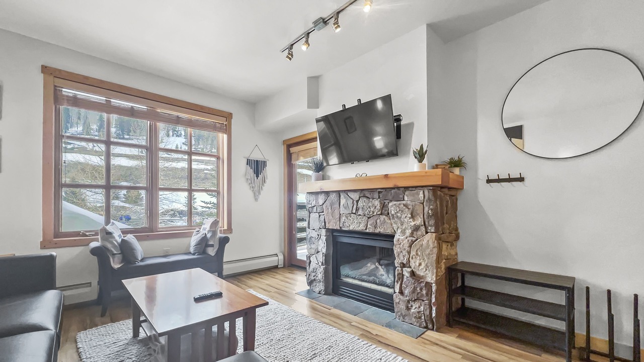 Photo of Livingroom in Copper Mountain Village
