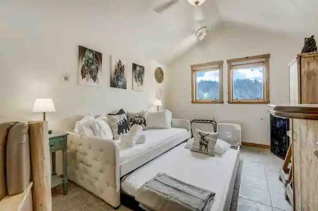 Photo of Bedroom in Divide