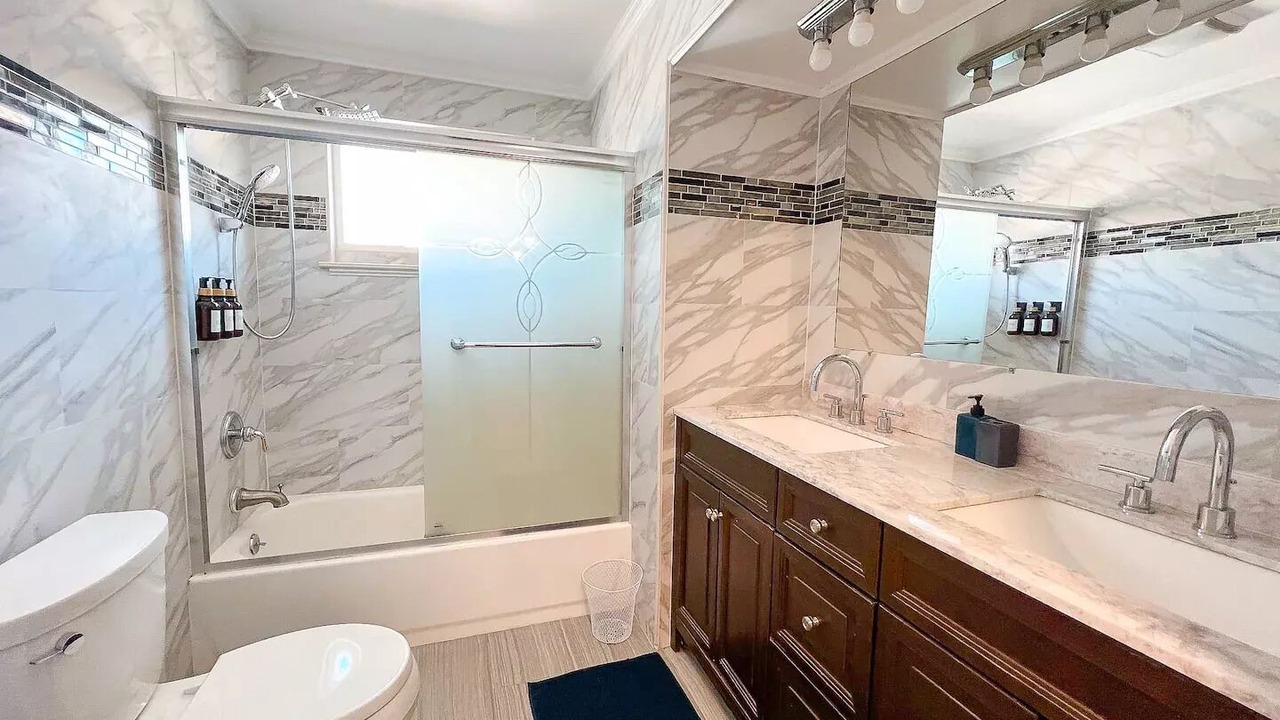 Photo of Bathroom in Applewood West