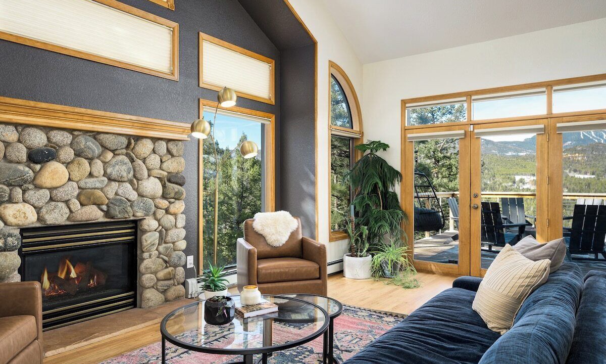 Photo of Livingroom in Conifer